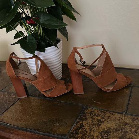 BAMBOO Shoes - BAMBOO Faux Suede Heels